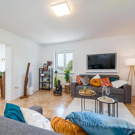 Og1 R Mit Balkon 15min Bis Salzburg Apartmán