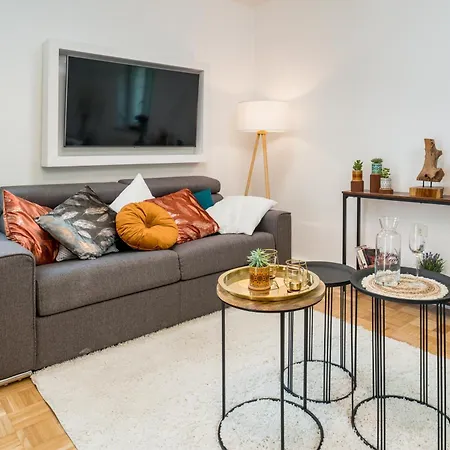 Apartmán Og1 R Mit Balkon 15min Bis Salzburg